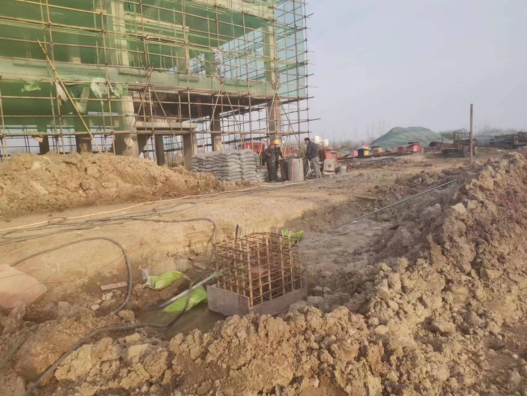 罗山当桥梁出现裂缝的时候应该及时加固修补